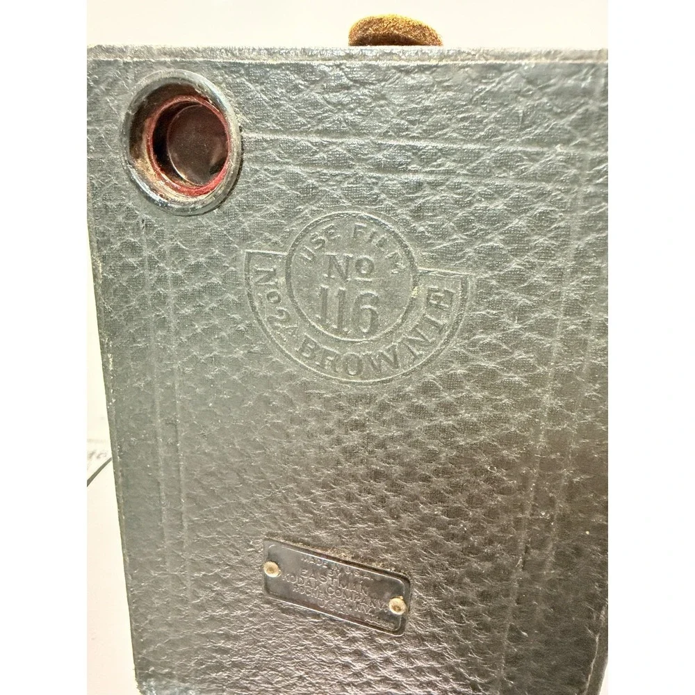 Vintage Kodak No. 2A Brownie Box Camera - Model B (Eastman Kodak Co.)